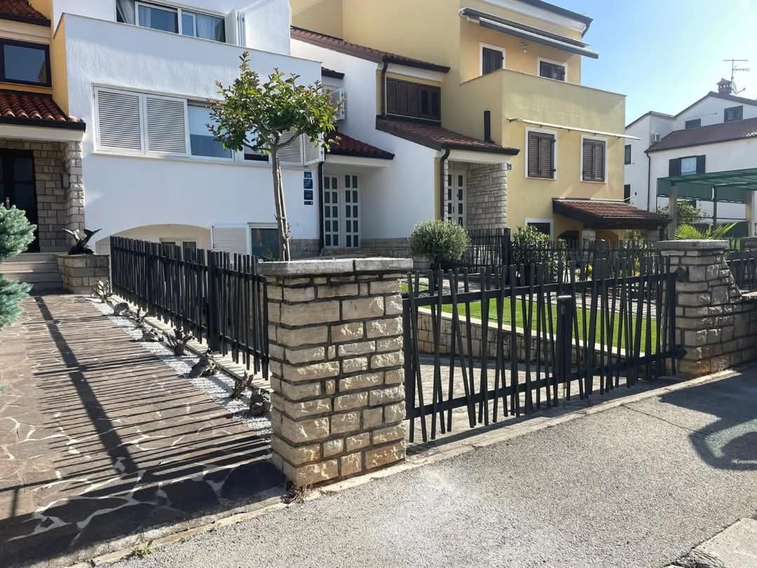Kadenca Apartment Умаг Стая снимка